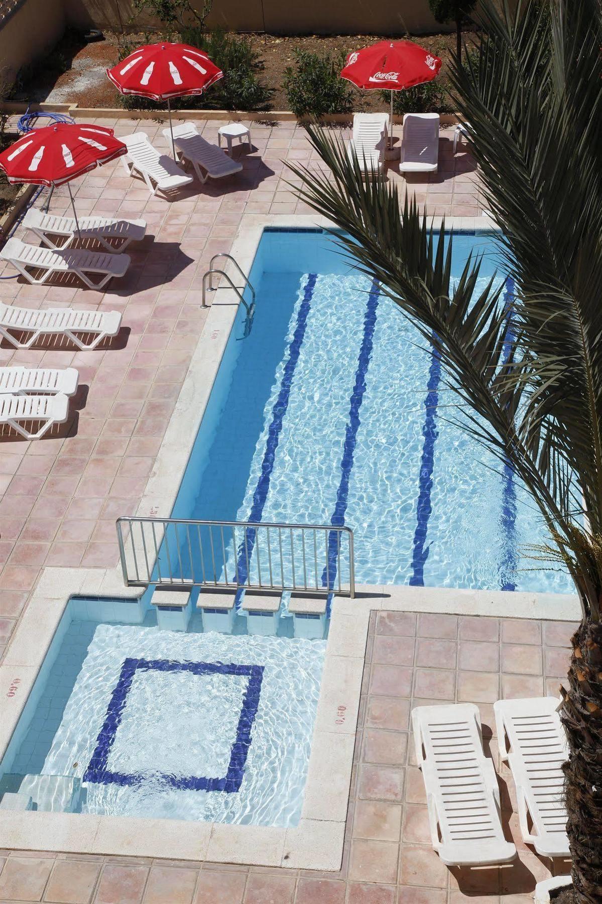 Typic Sandic Apartments Es Cana المظهر الخارجي الصورة